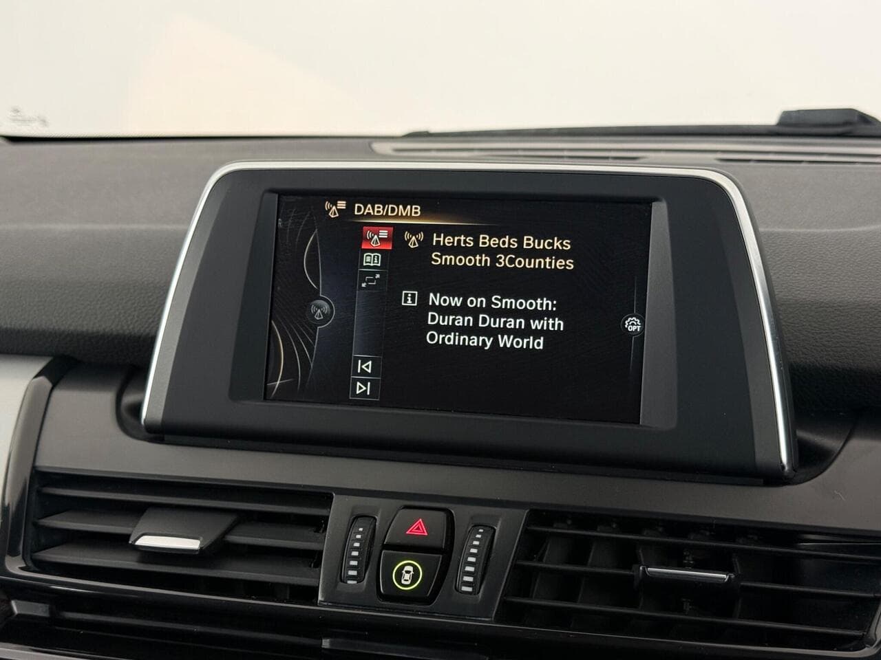 BMW 2 Series Active Tourer thumbnail Infotainment System
