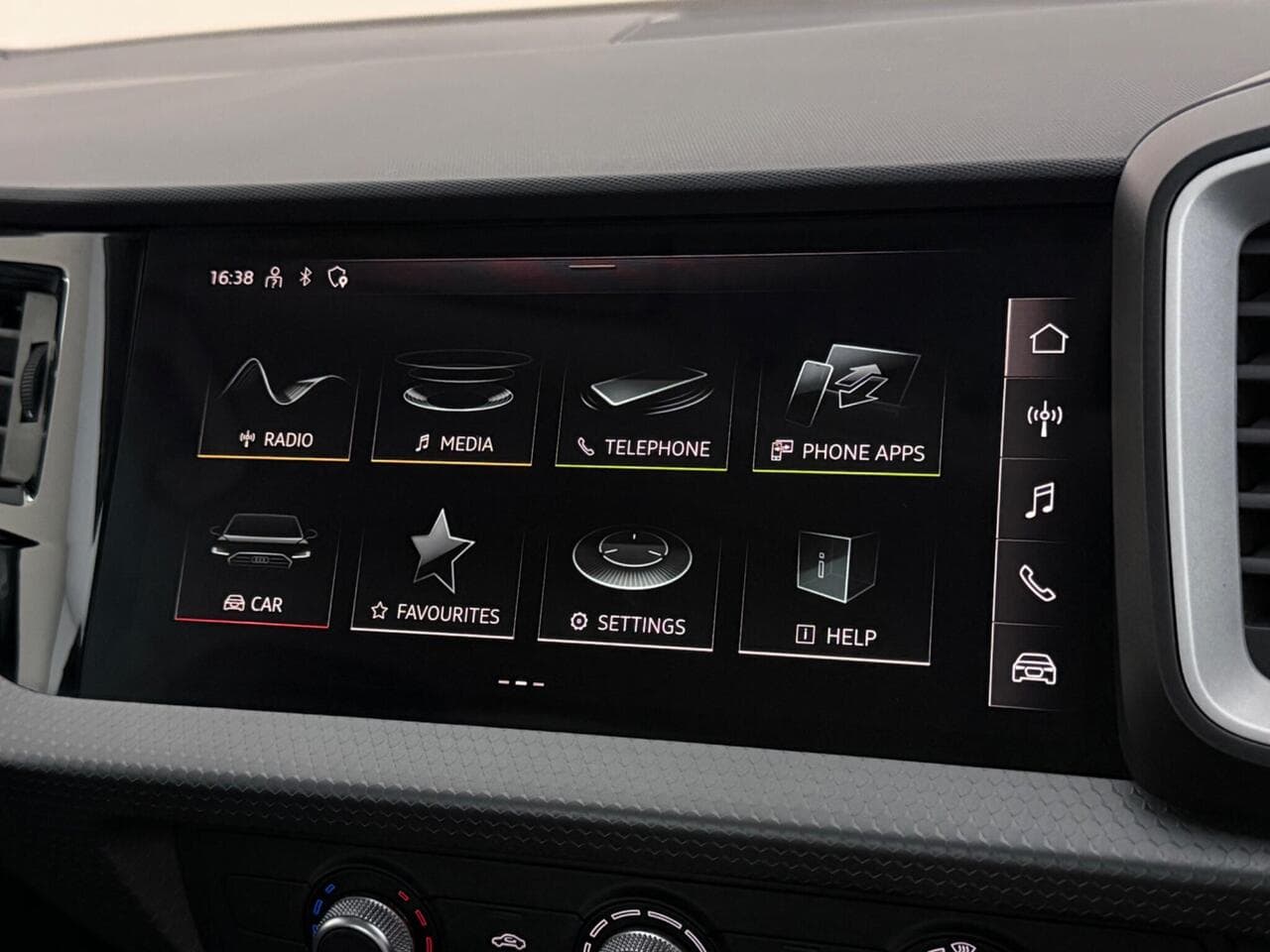 Audi A1 thumbnail Infotainment System
