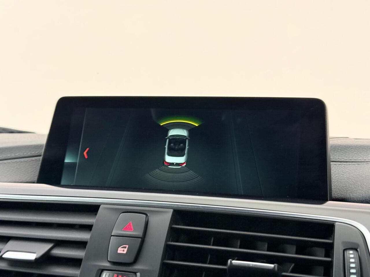BMW 4 Series thumbnail Infotainment System