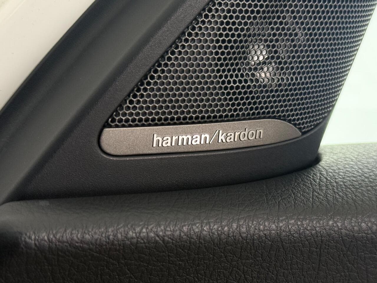 BMW 1 Series thumbnail Misc Controls