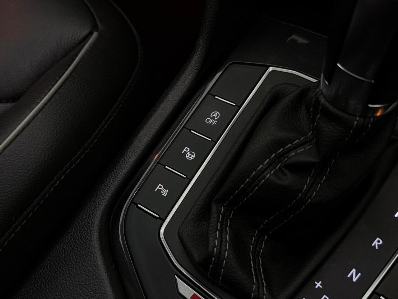 Volkswagen Tiguan thumbnail Misc Controls