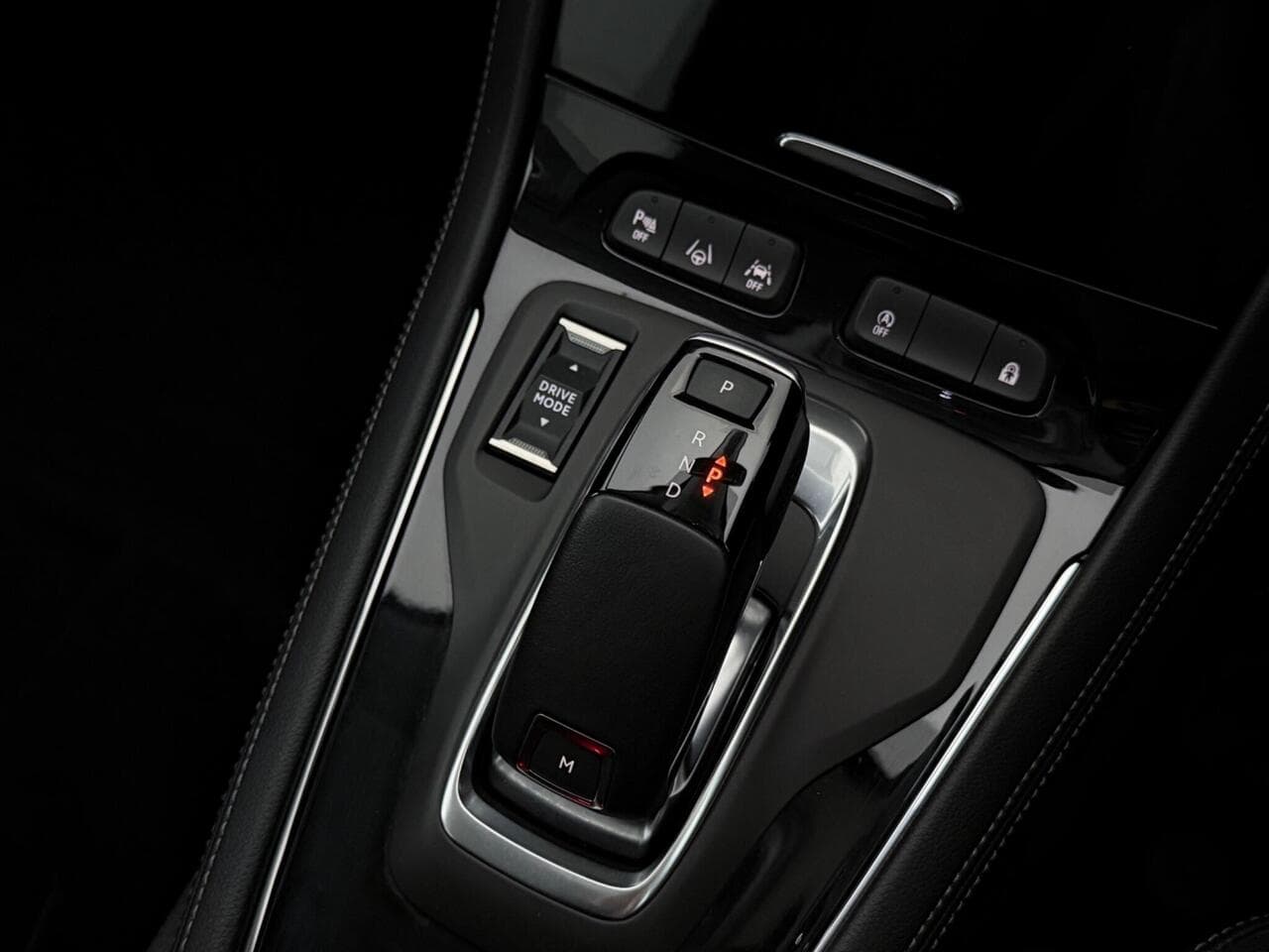 Vauxhall Grandland thumbnail Misc Controls