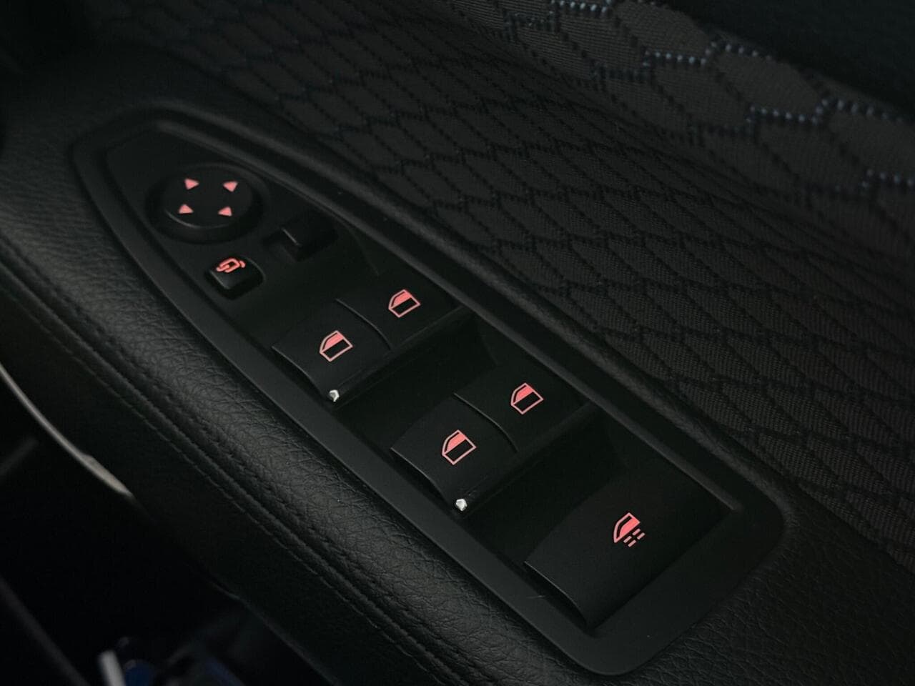 BMW 2 Series thumbnail Misc Controls