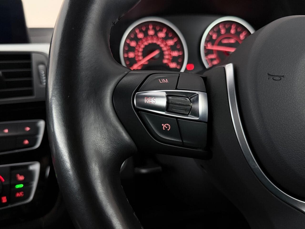 BMW 4 Series thumbnail Misc Controls