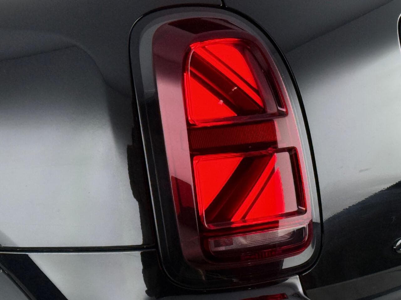 MINI Countryman thumbnail Lights Rear
