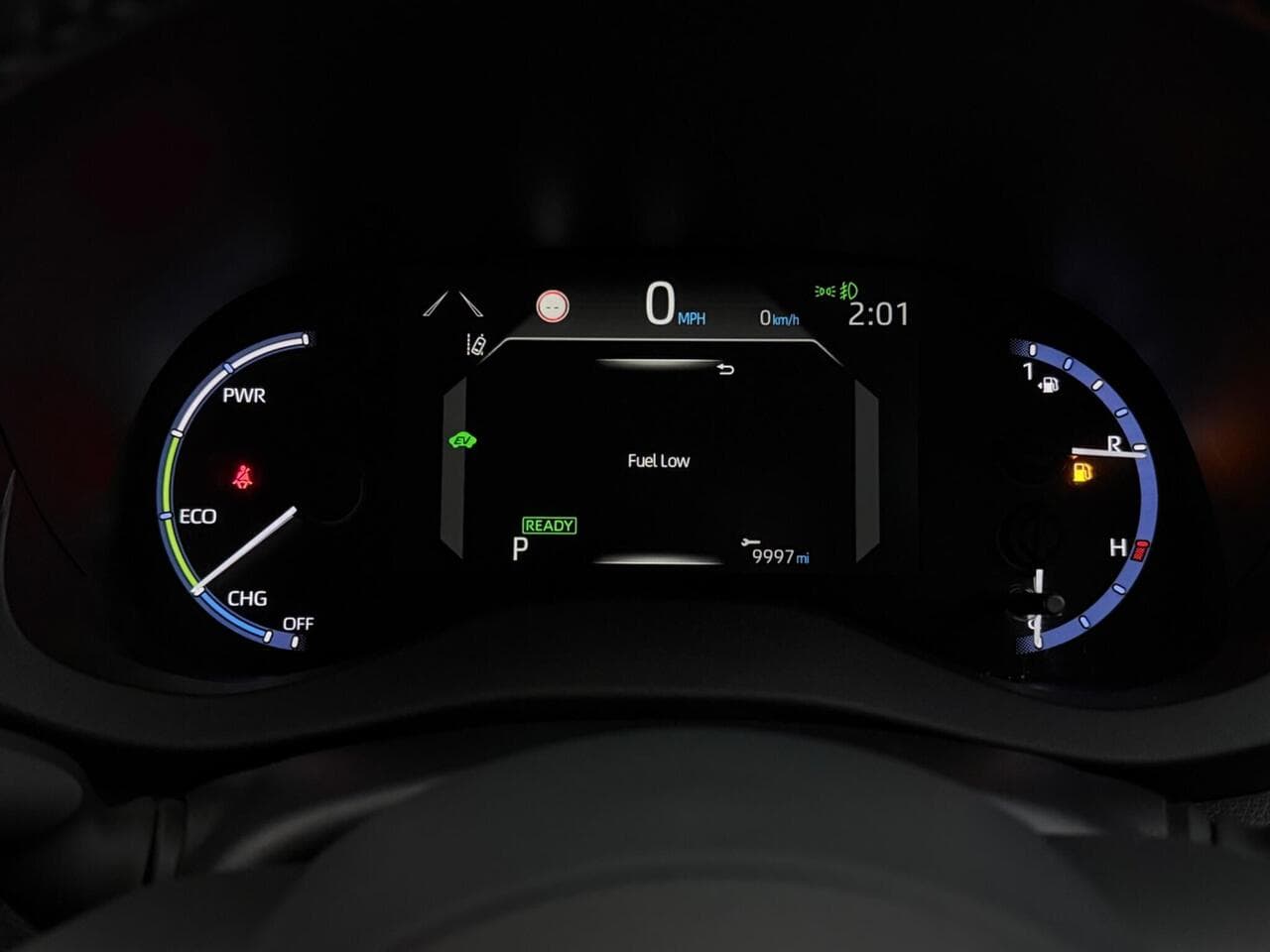 Toyota Yaris Cross thumbnail Driver Instruments