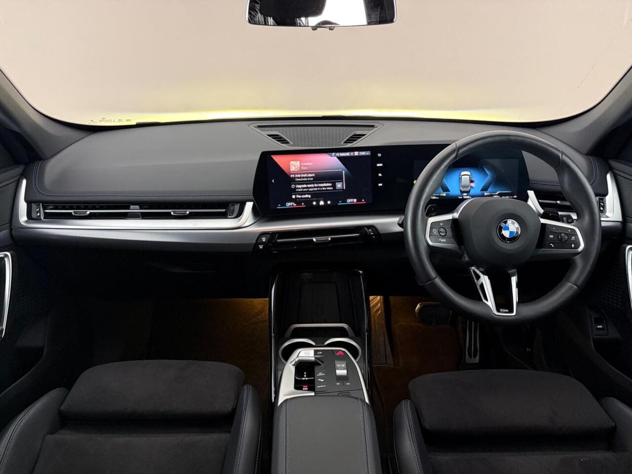 BMW X1 thumbnail Interior Front