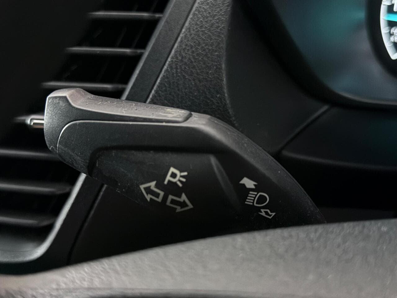 Ford Transit Connect thumbnail Misc Controls