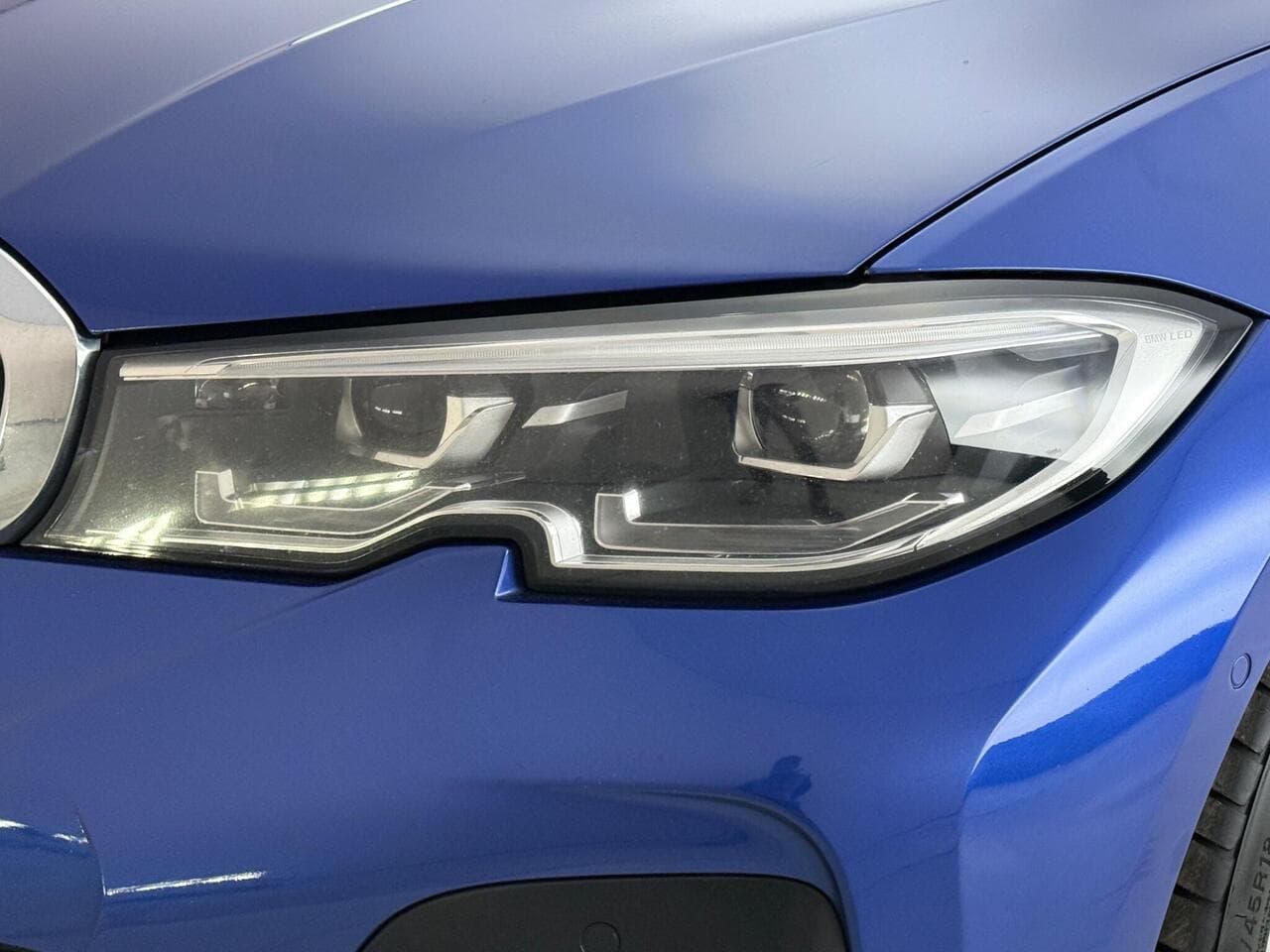 BMW 3 Series thumbnail Lights Front