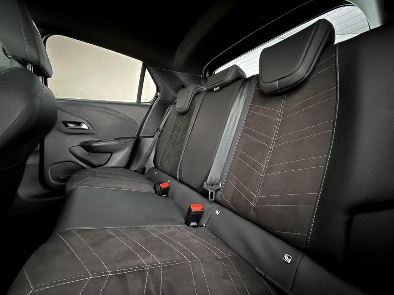 Vauxhall Corsa thumbnail Seats Rear