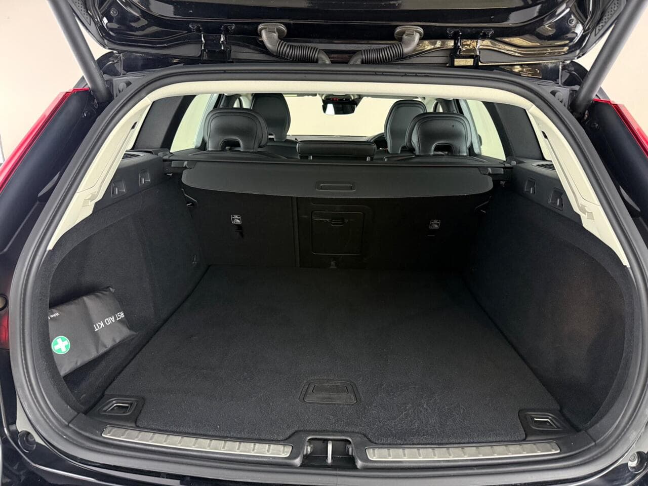 Volvo V60 thumbnail Boot