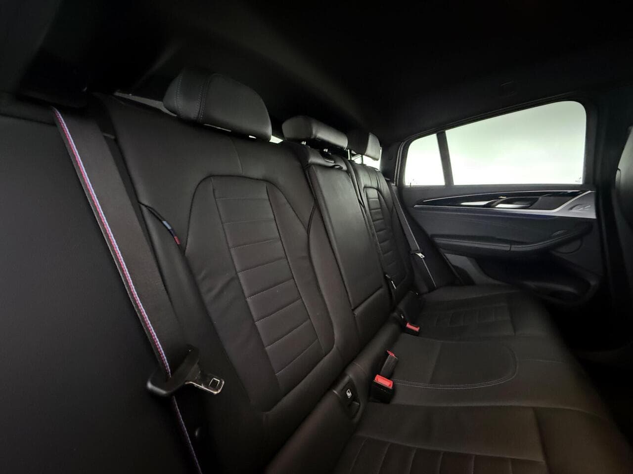 BMW X4 thumbnail Seats Rear