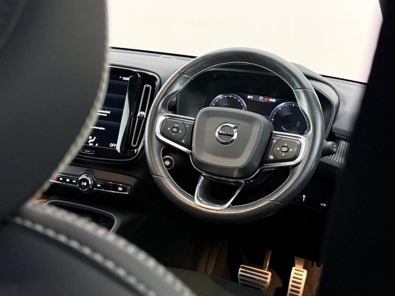 Volvo XC40 thumbnail Steering Wheel