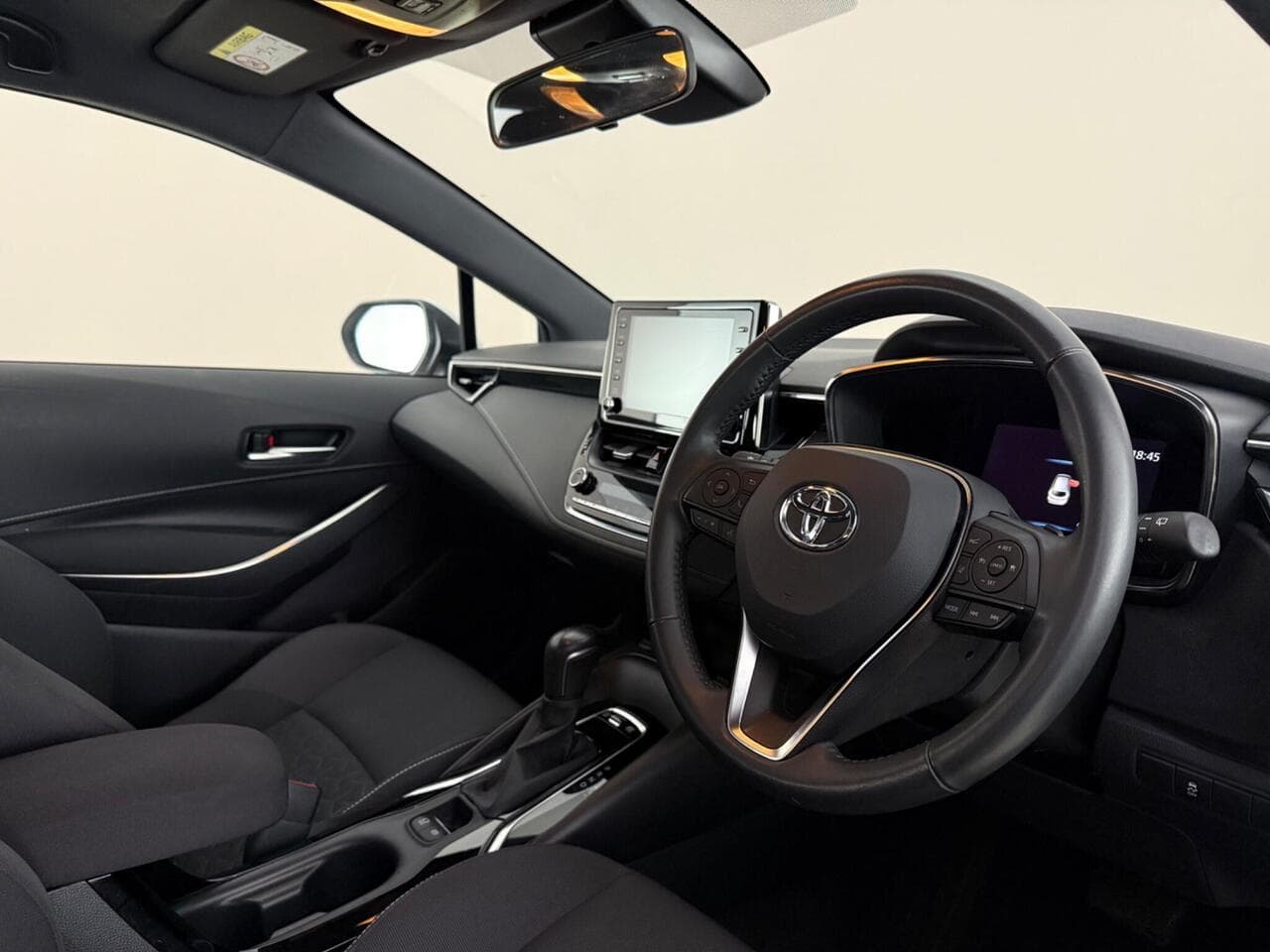 Toyota Corolla thumbnail Interior Front