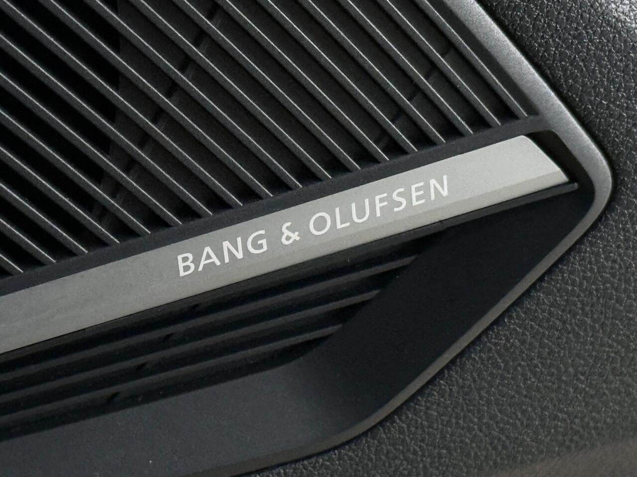 Audi Q2 thumbnail Misc Controls