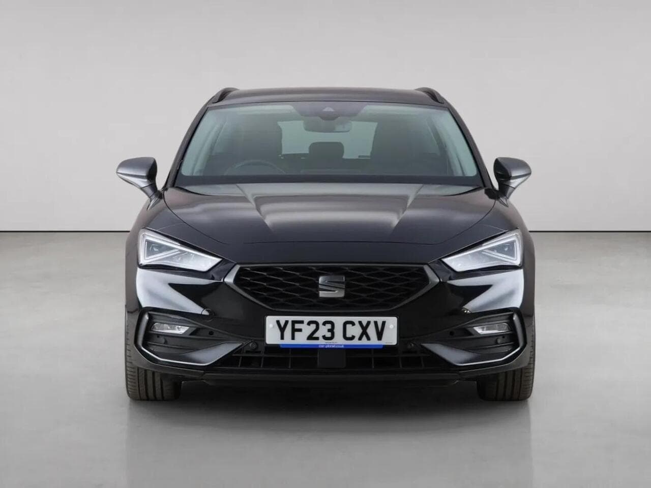 SEAT Leon thumbnail Front