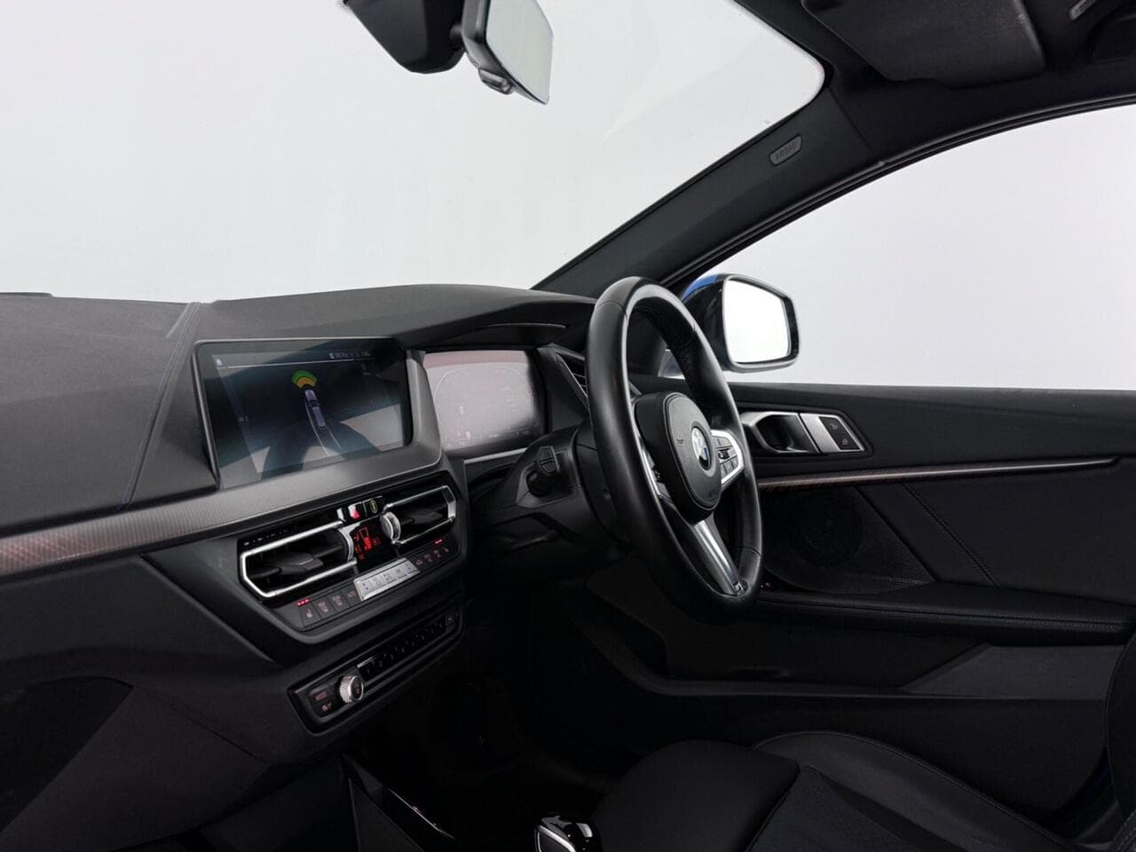 BMW 1 Series thumbnail Interior Front