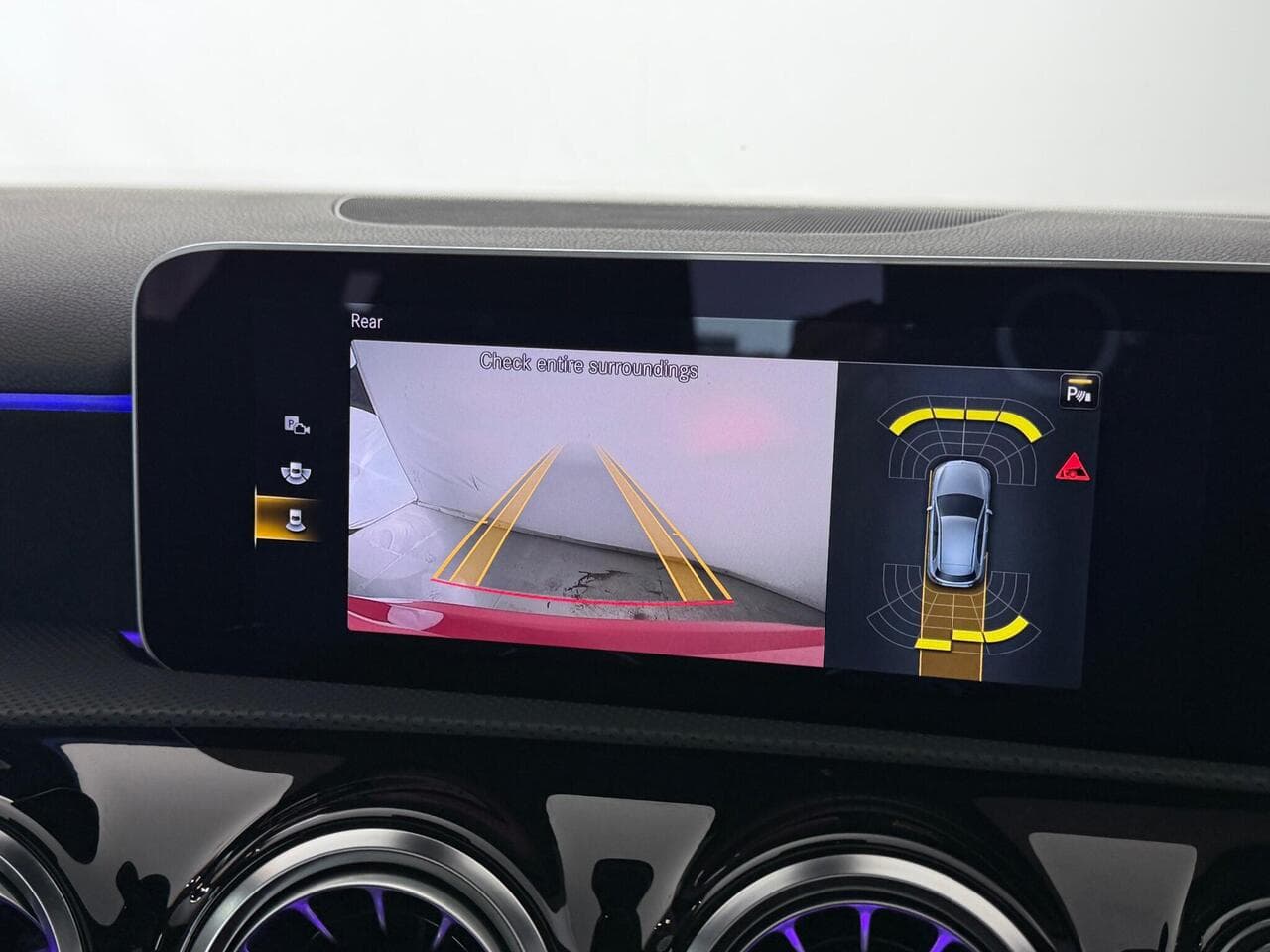 Mercedes-Benz A Class thumbnail Infotainment System
