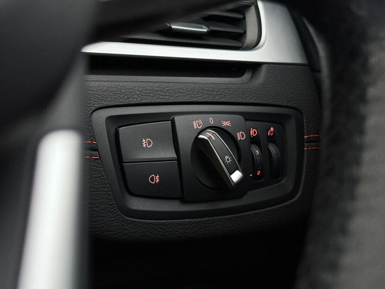 BMW X1 thumbnail Misc Controls