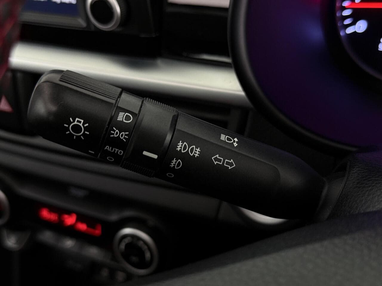 Kia Picanto thumbnail Misc Controls