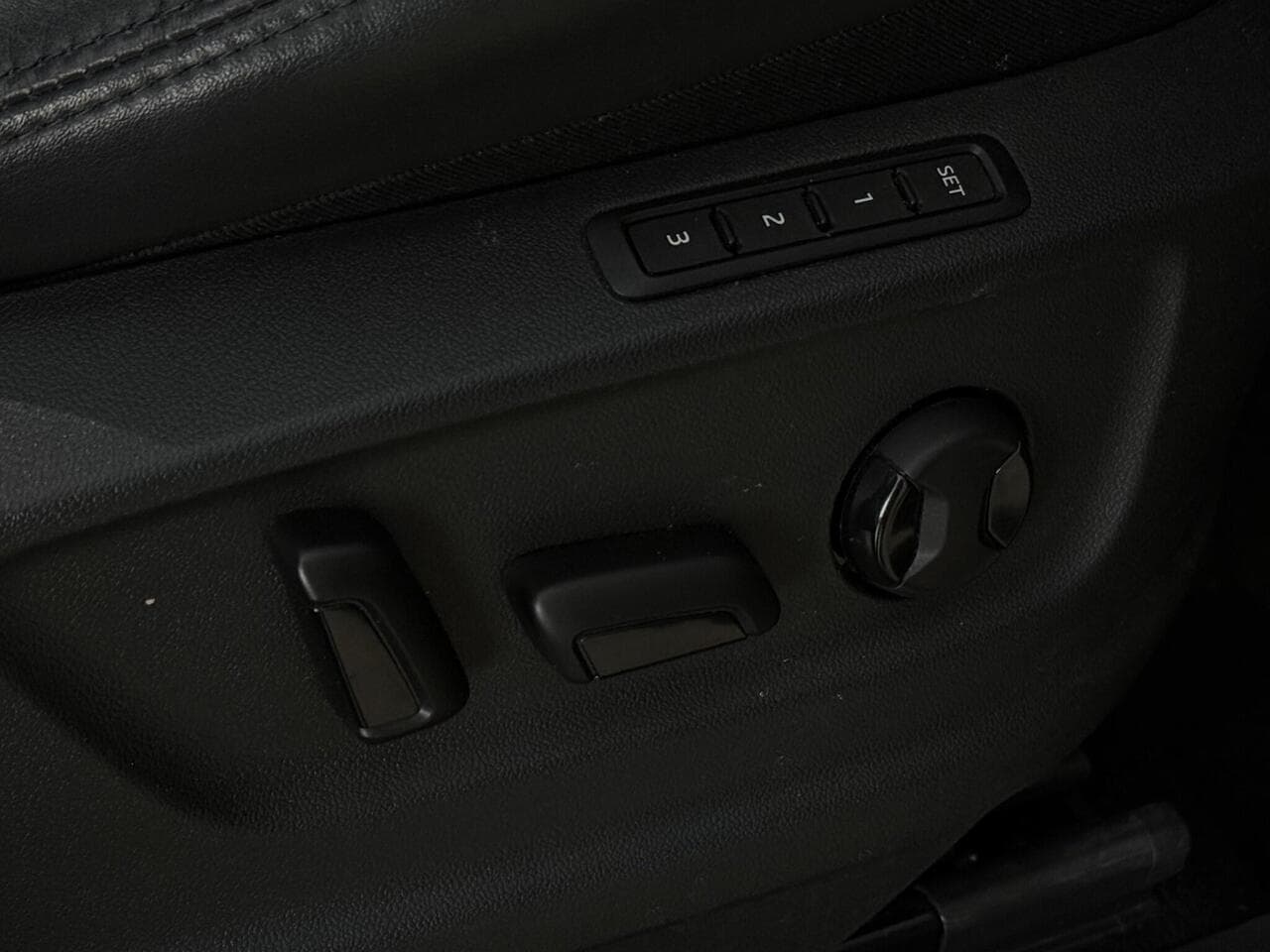 Skoda Kodiaq thumbnail Misc Controls