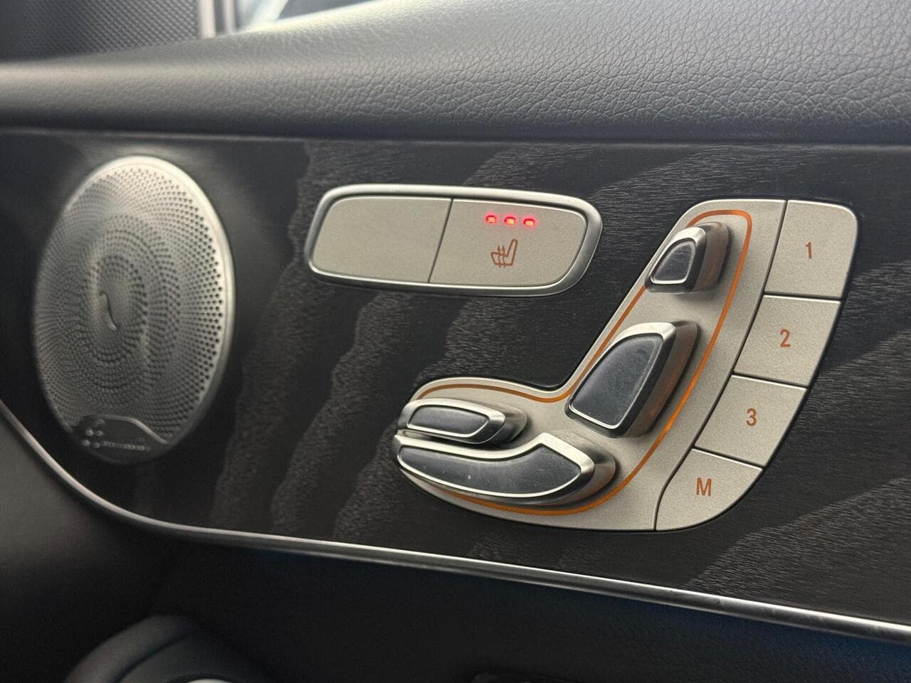 Mercedes-Benz GLC thumbnail Misc Controls