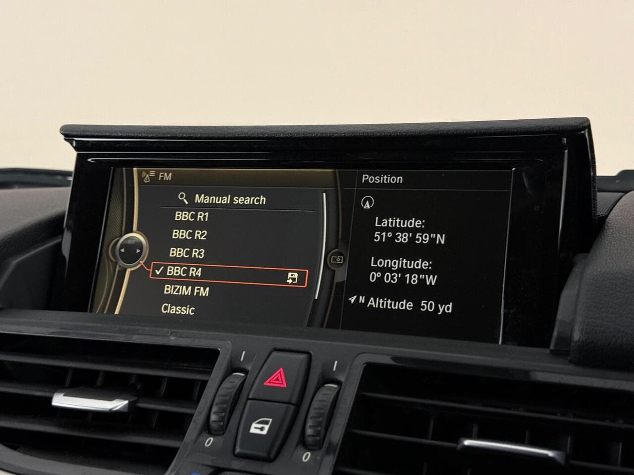 BMW Z4 thumbnail Infotainment System