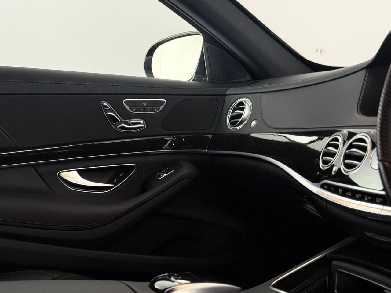 Mercedes-Benz S Class thumbnail Inconclusive