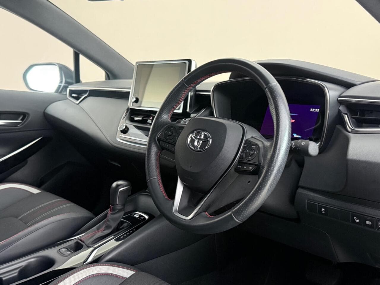 Toyota Corolla thumbnail Interior Front