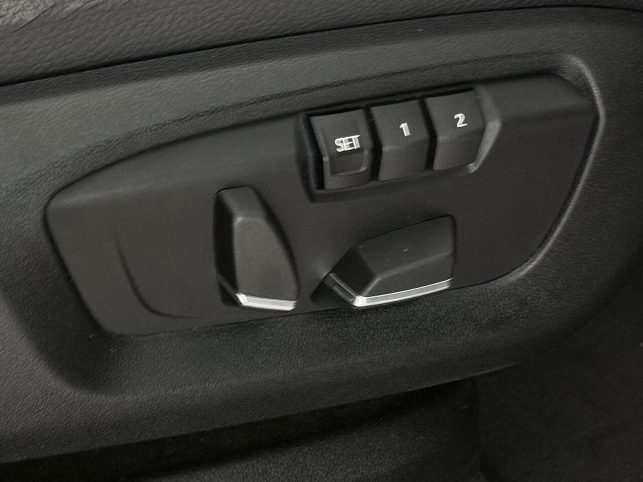 BMW X6 thumbnail Misc Controls