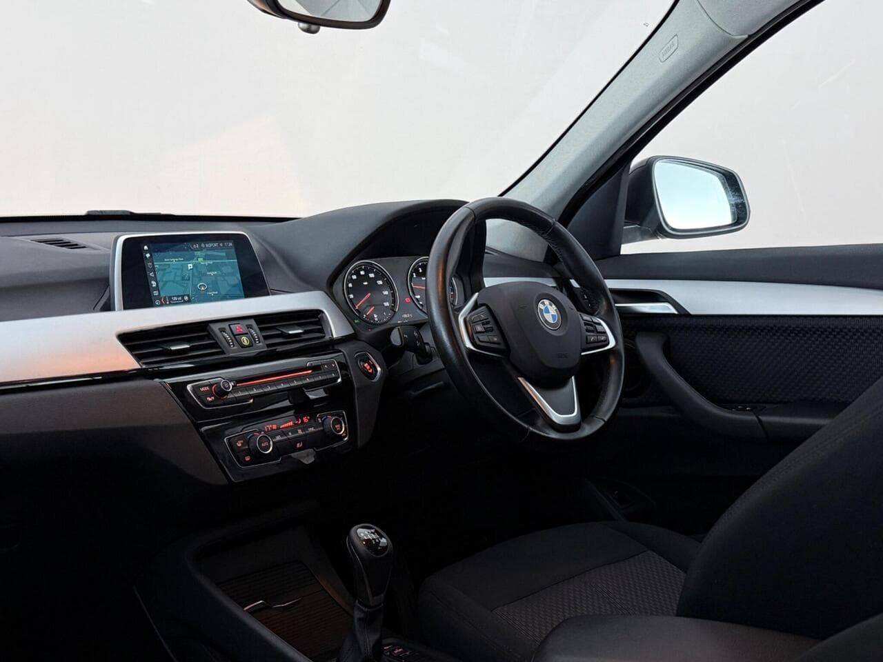 BMW X1 thumbnail Interior Front