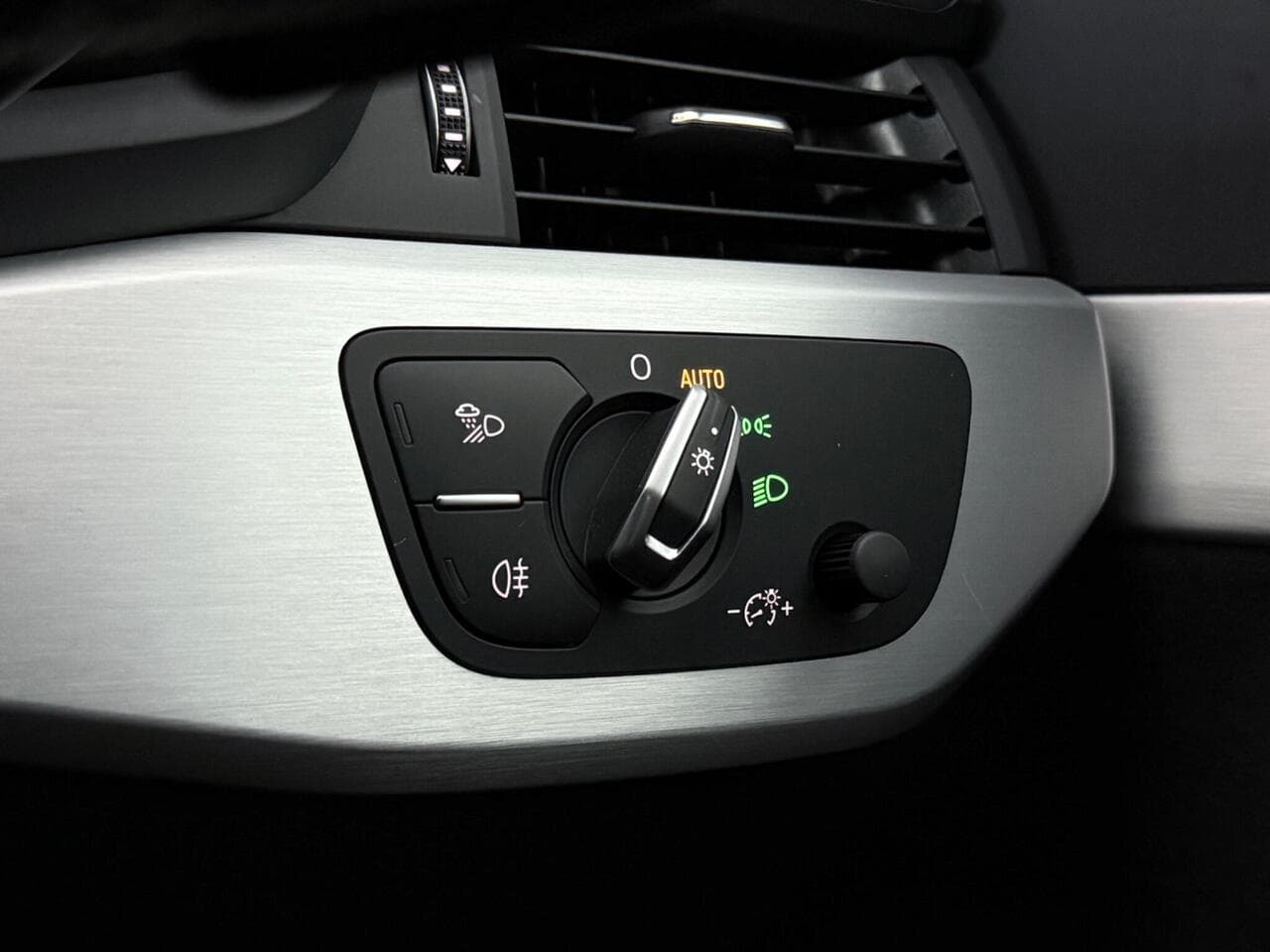 Audi A5 thumbnail Misc Controls