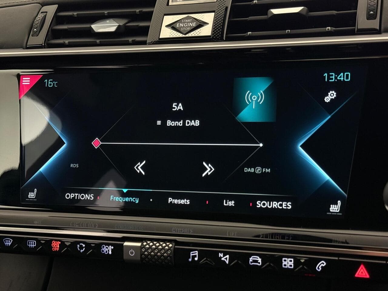 DS AUTOMOBILES DS 7 CROSSBACK thumbnail Infotainment System