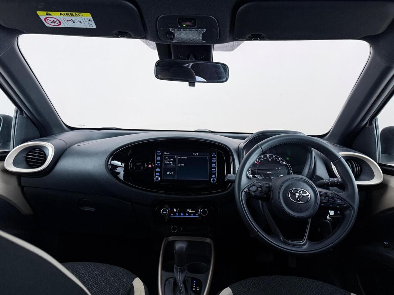 Toyota Aygo X thumbnail Interior Front