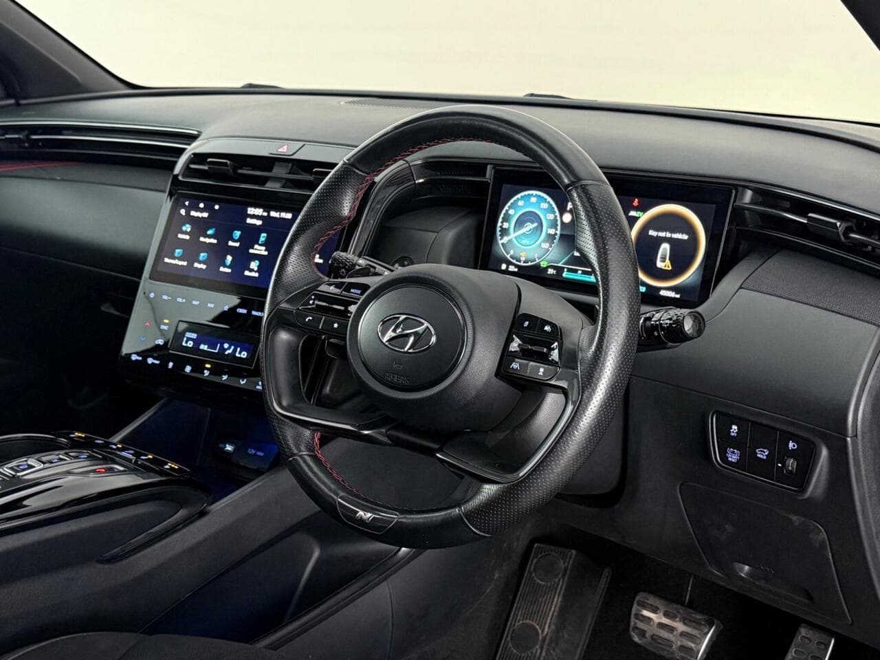 Hyundai TUCSON thumbnail Interior Front
