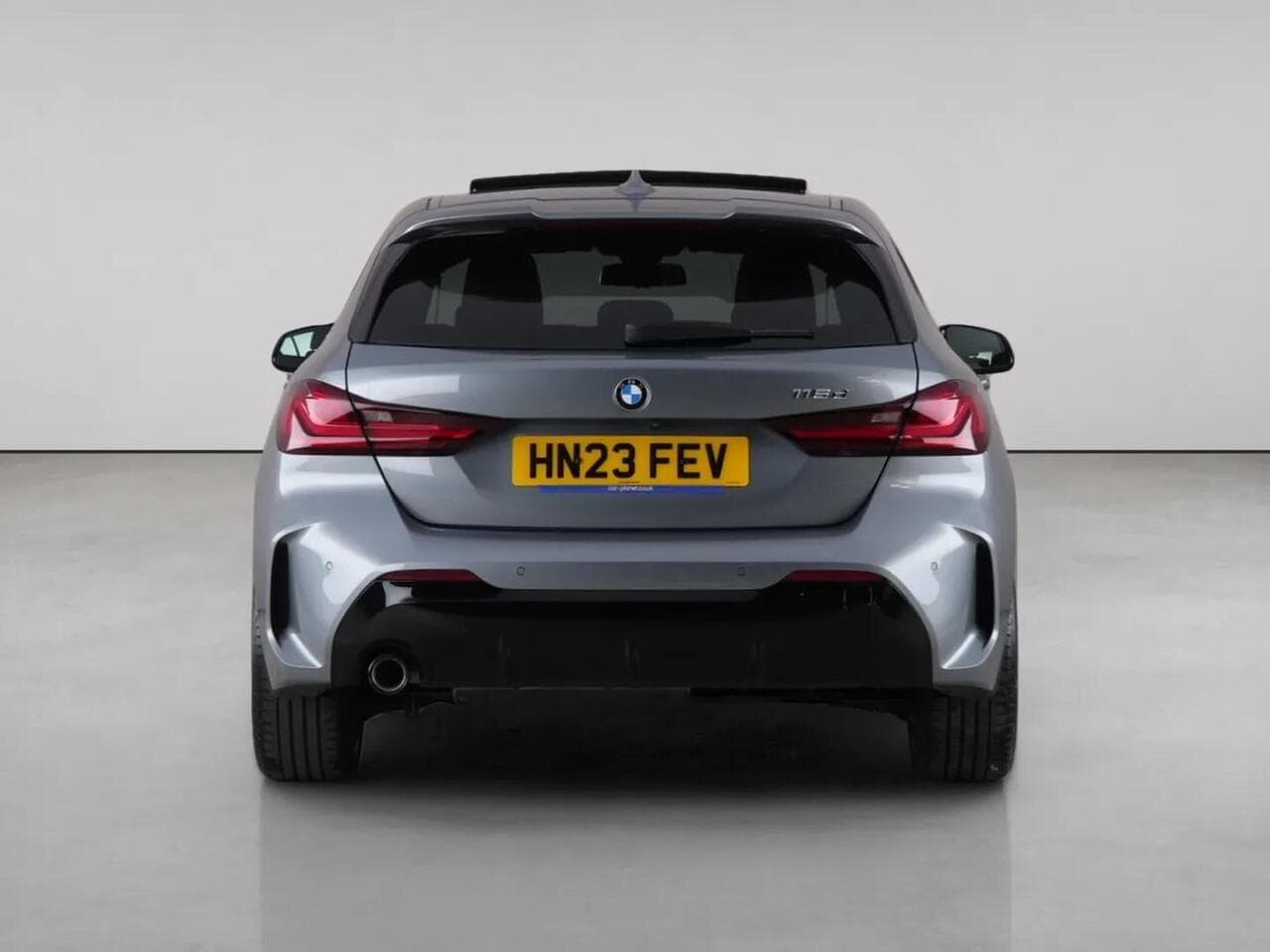 BMW 1 Series thumbnail Rear