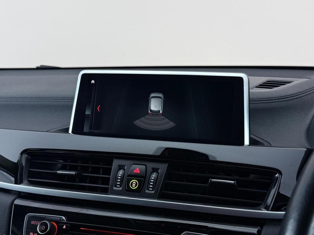 BMW X2 thumbnail Infotainment System