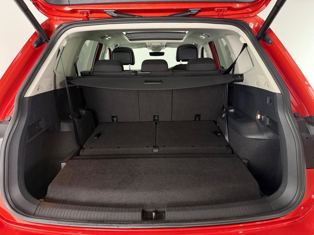 Volkswagen Tiguan Allspace thumbnail Boot