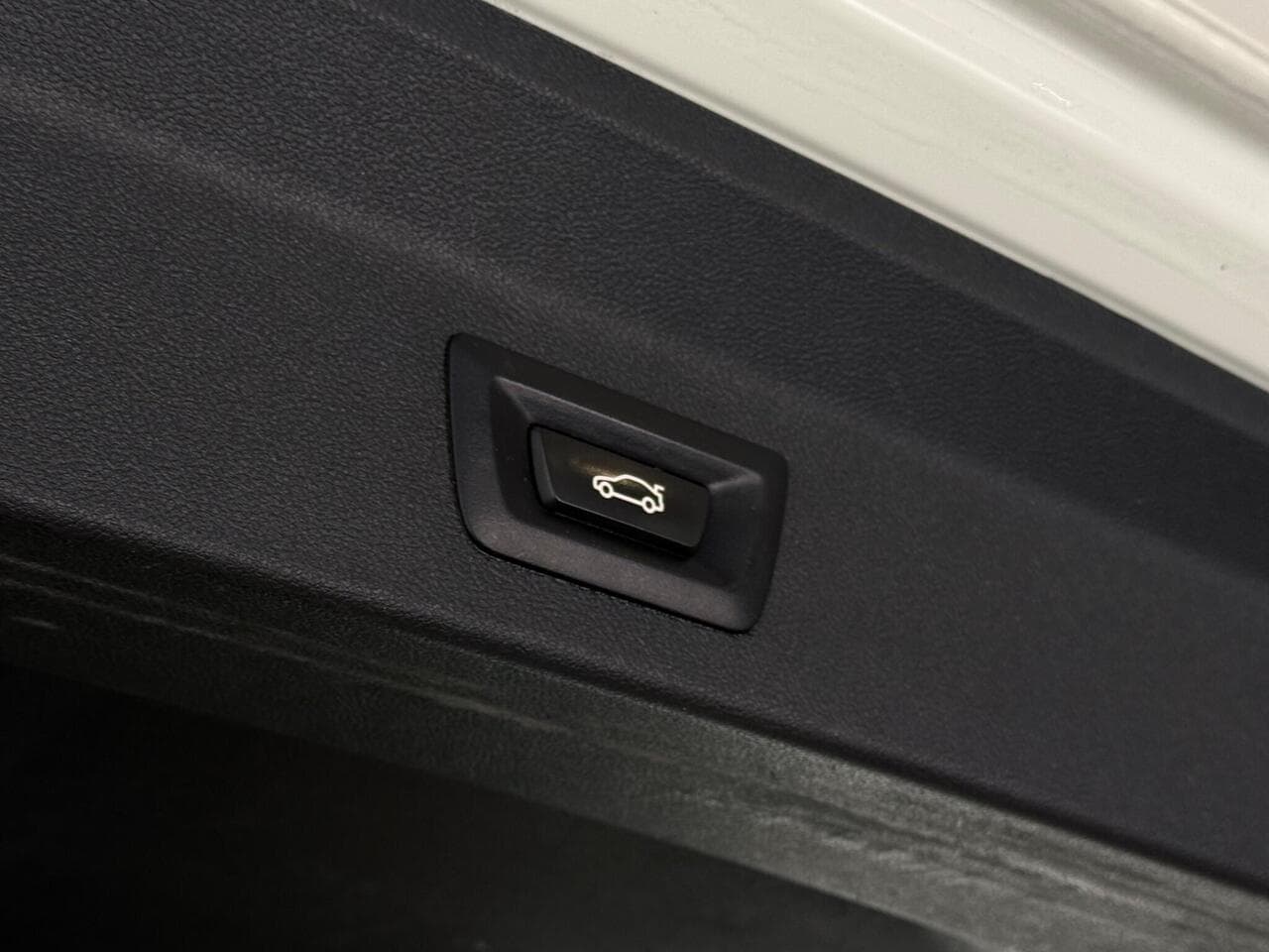 BMW X3 thumbnail Misc Controls