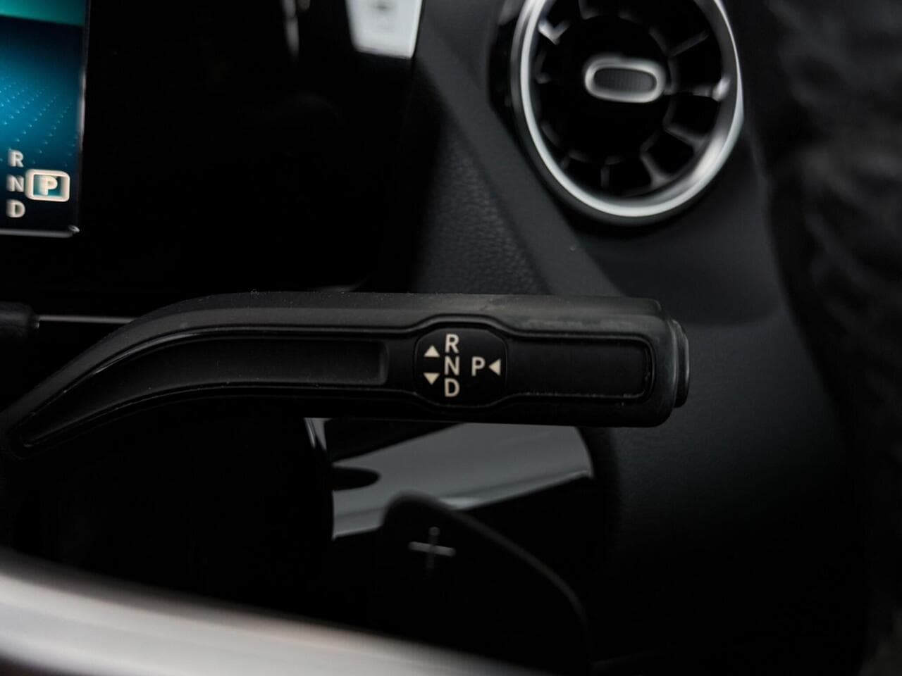 Mercedes-Benz B Class thumbnail Misc Controls