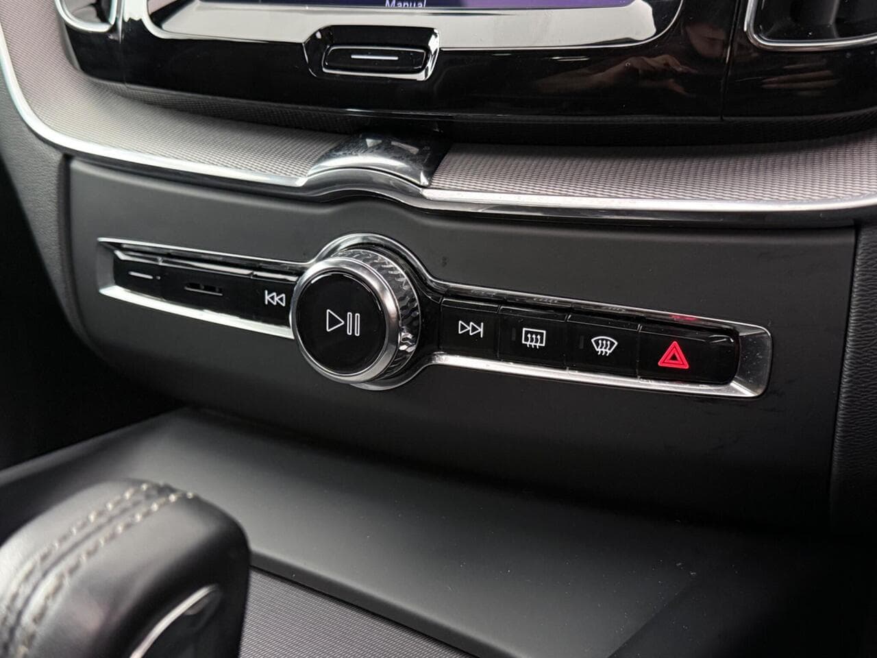Volvo XC60 thumbnail Misc Controls