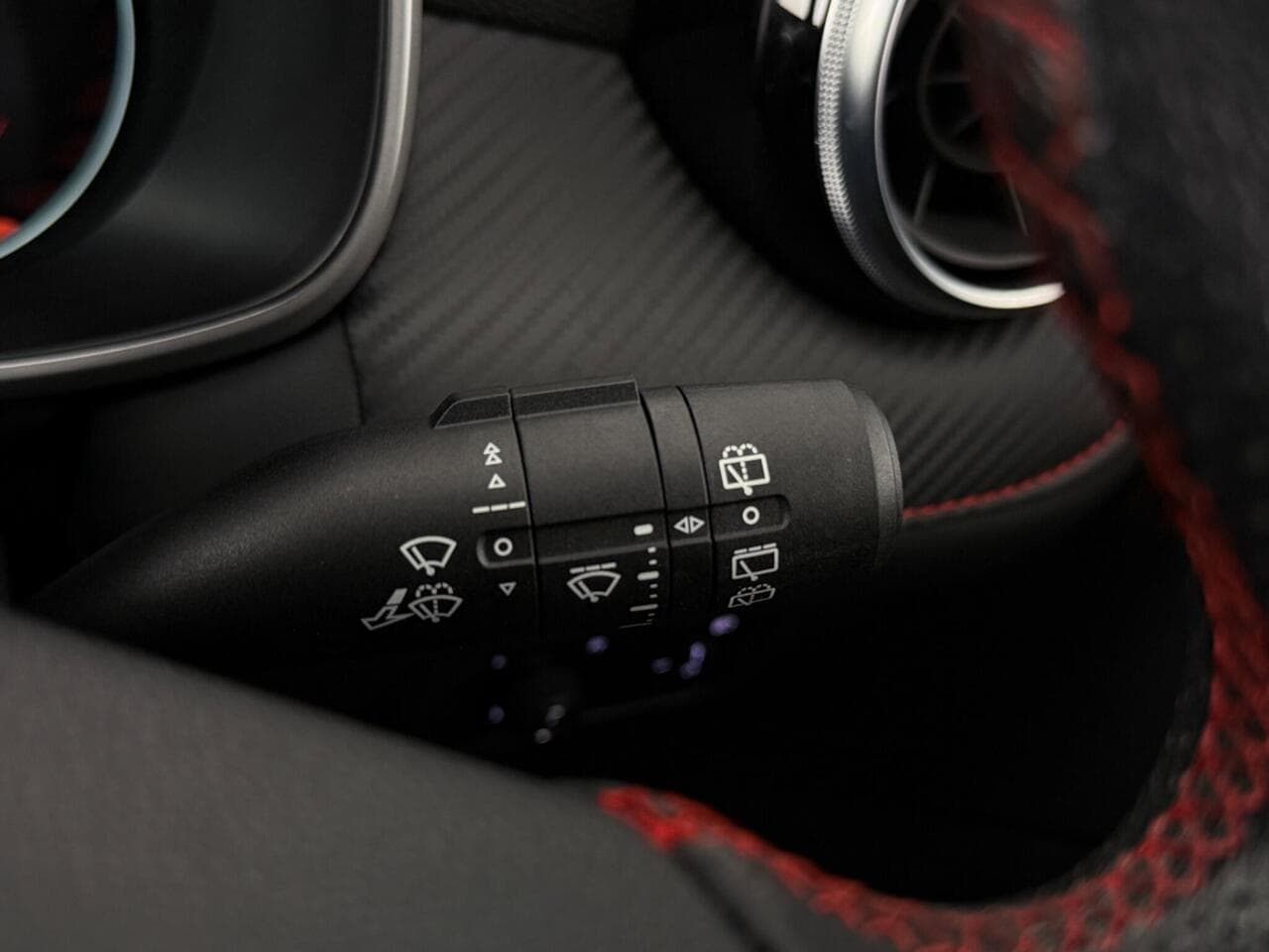 MG MG ZS thumbnail Misc Controls