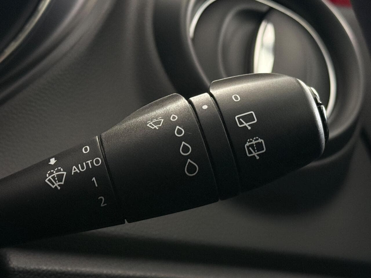 Renault Captur thumbnail Misc Controls