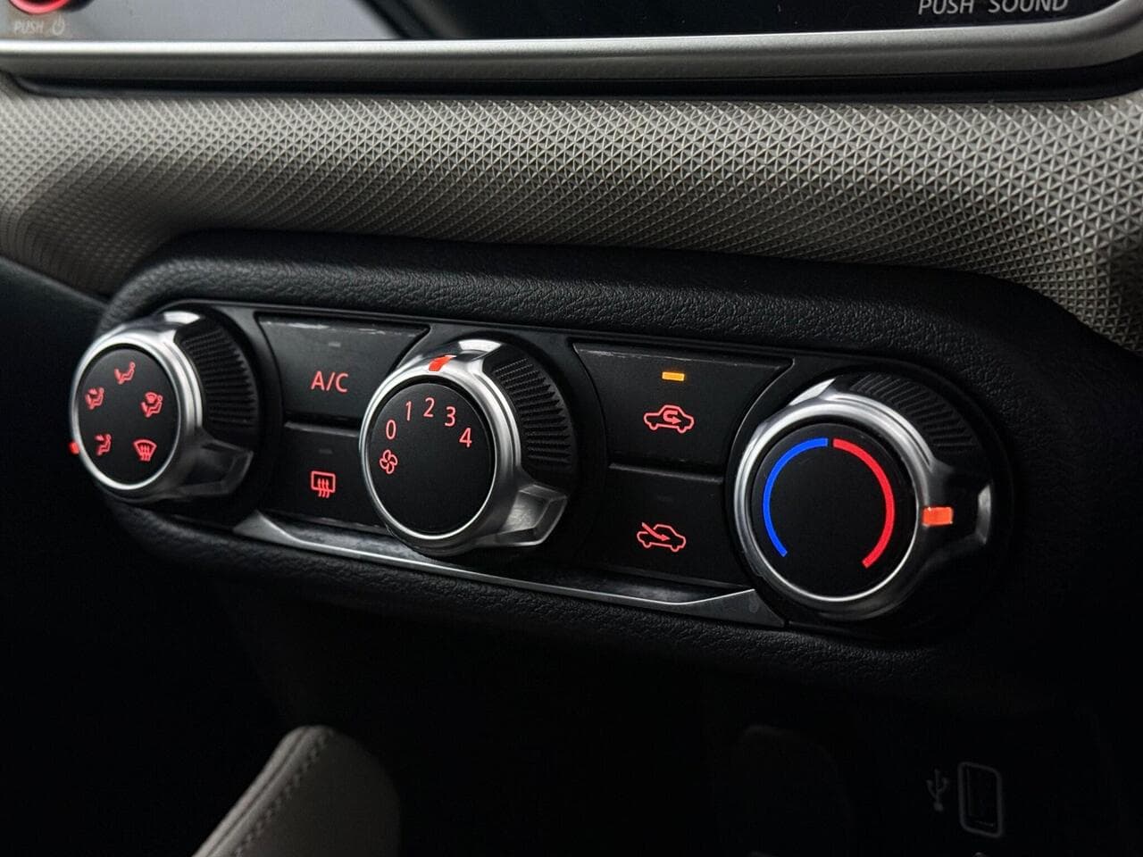 Nissan Micra thumbnail Misc Controls