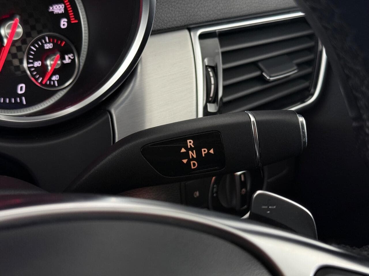 Mercedes-Benz GLE thumbnail Misc Controls