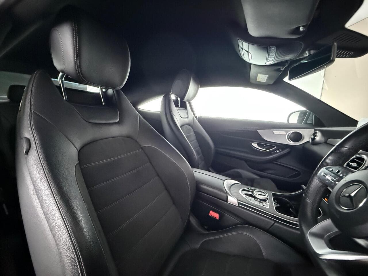 Mercedes-Benz C Class thumbnail Seat Driver