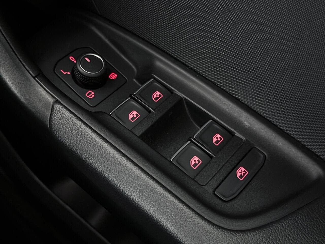 Audi A1 thumbnail Misc Controls