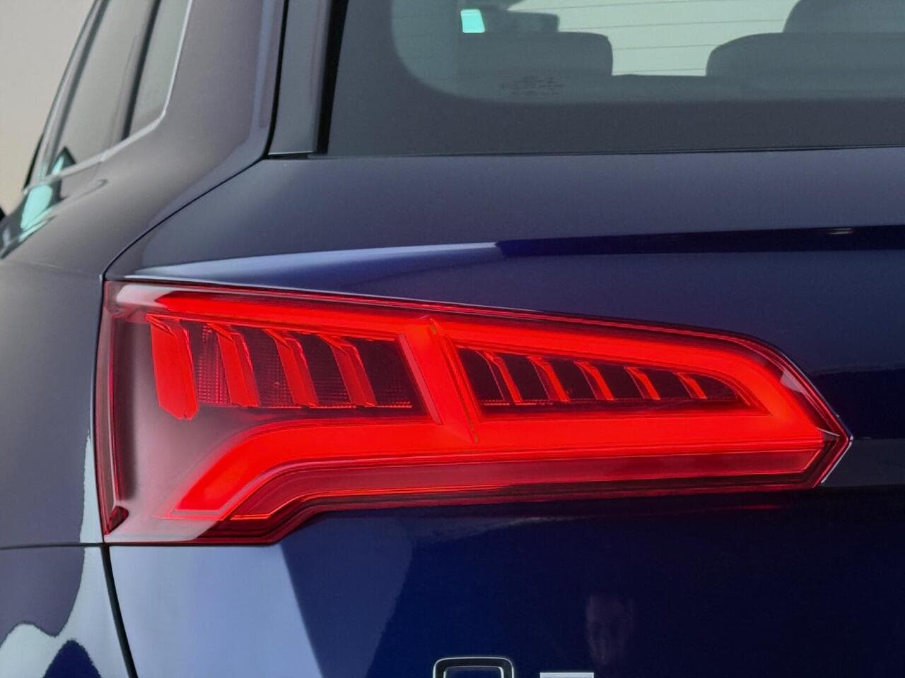 Audi Q5 thumbnail Lights Rear