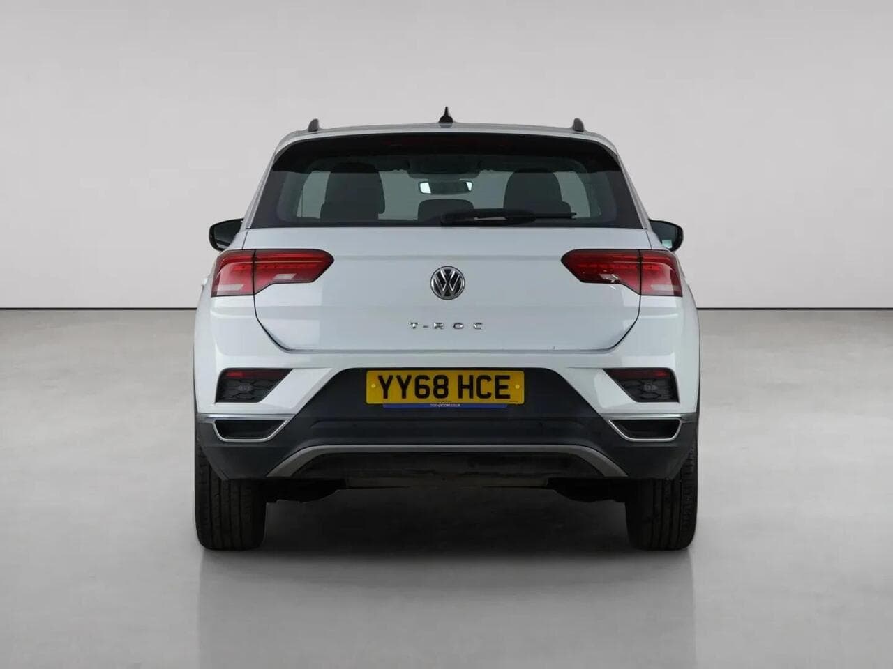 Volkswagen T-Roc thumbnail Rear