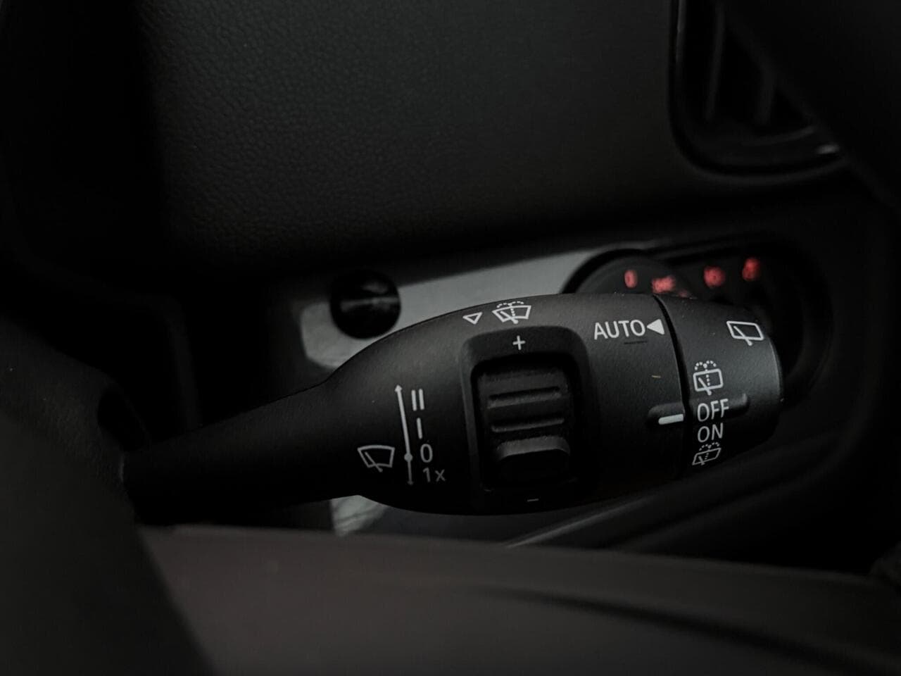 MINI Countryman thumbnail Misc Controls